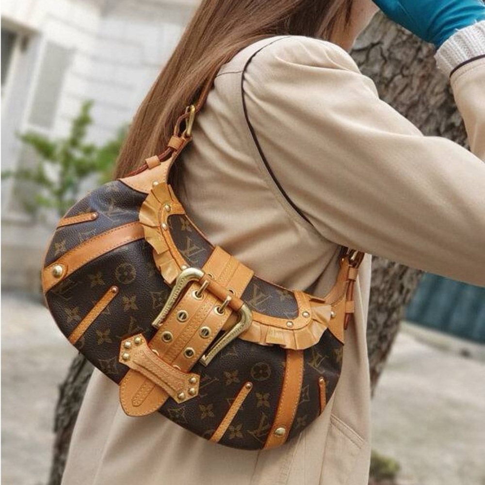 Vintage Louis Vuitton bag, limited edition, Leonor, monogram canvas (2004)